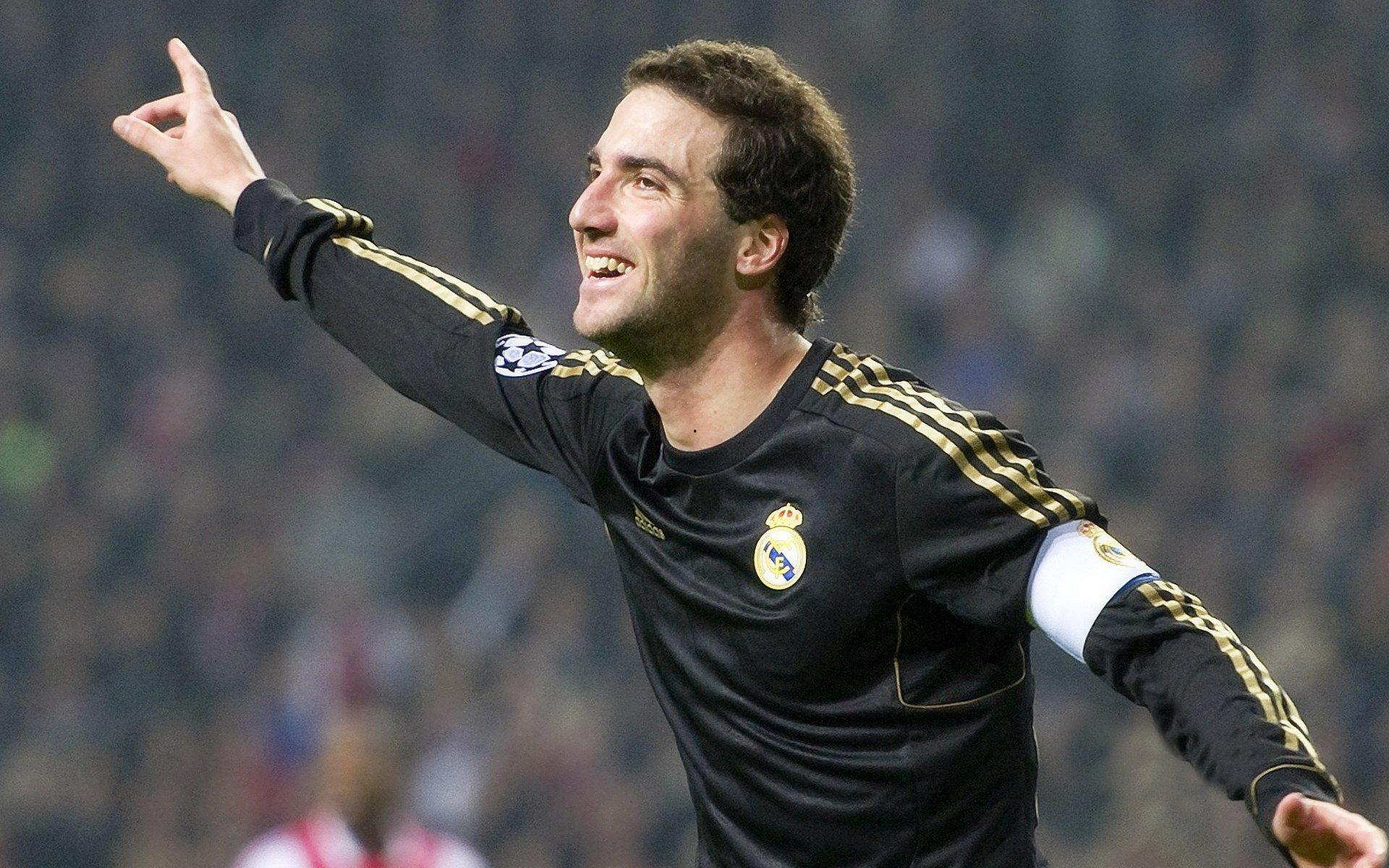 中超战报,林良铭传射建功,阎相闯破门,大连人客场3比0完胜广州城